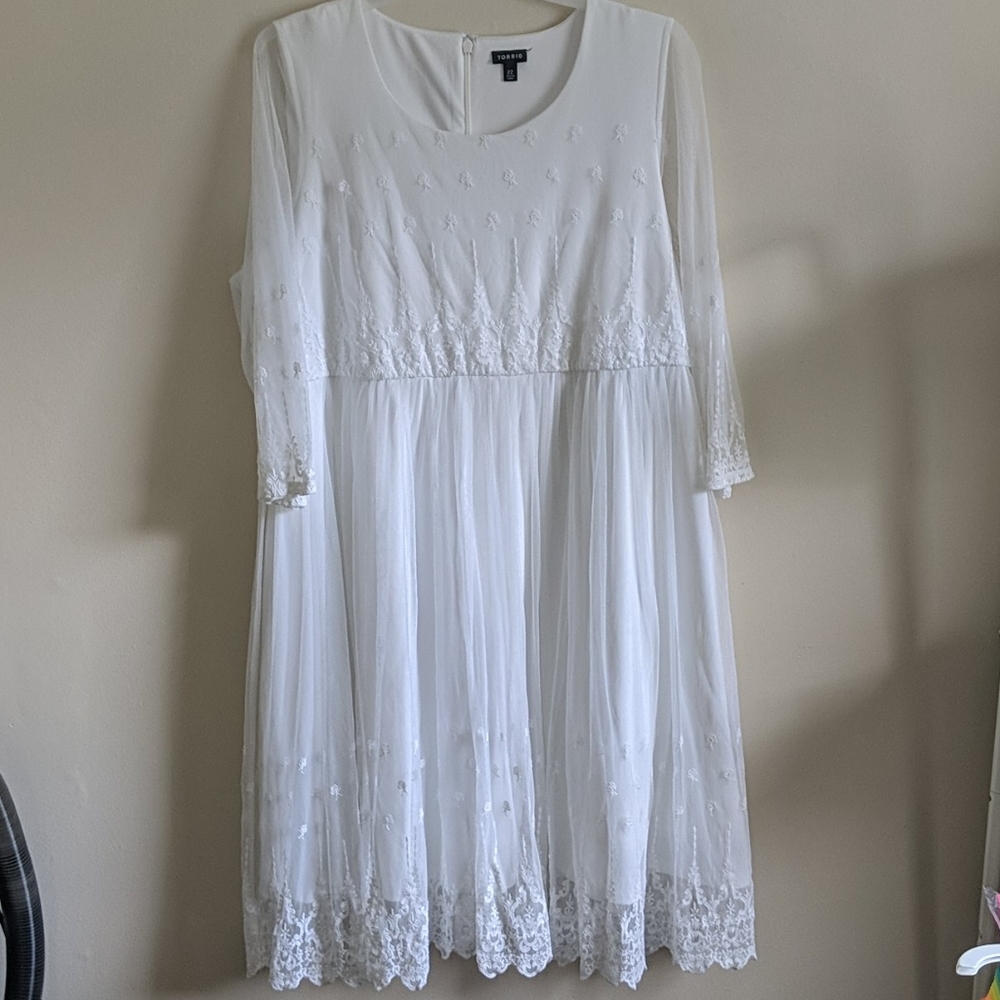 Torrid Midi Wedding Dress Sheer Lace Overlay